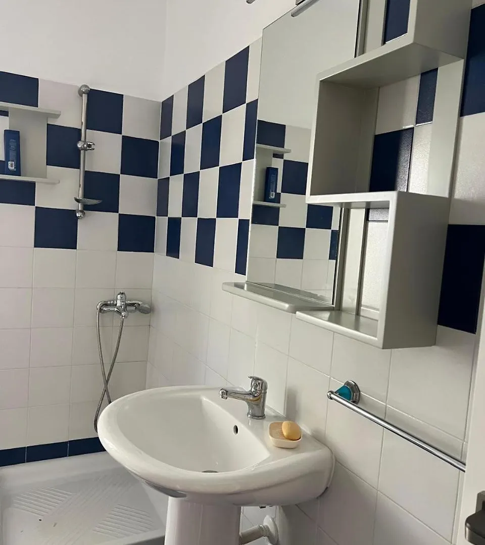 Rock Apartments - Cozy Apartments Close To The Beach Durrës